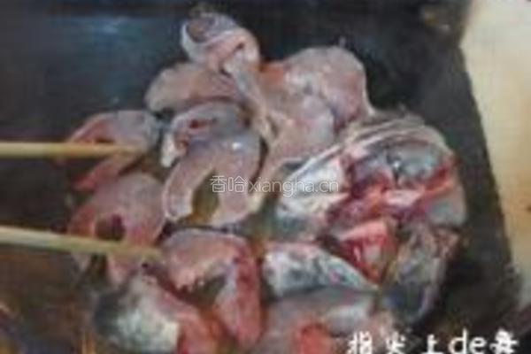 财鱼焖藕的做法图解5