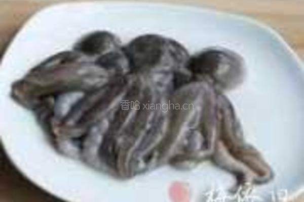 章鱼炒韭葶的做法图解1
