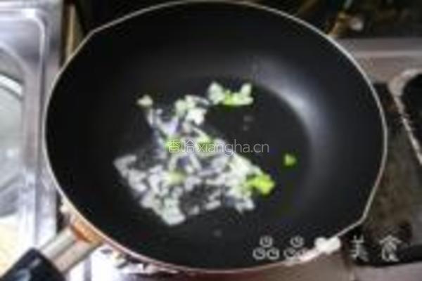 鸡肉丸汤煮乌冬的做法图解2