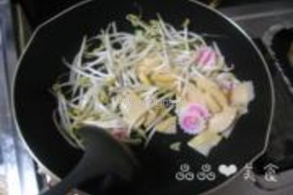 鸡肉丸汤煮乌冬的做法图解3