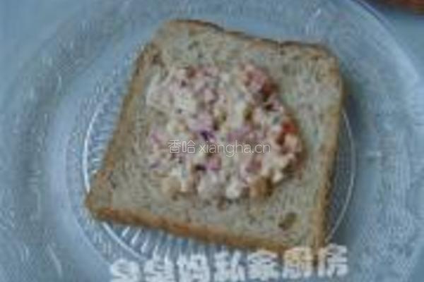 金枪鱼沙拉包的做法图解4