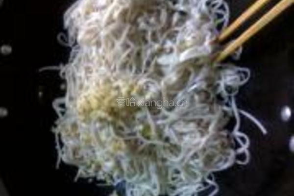 鸡丝凉面的做法图解2