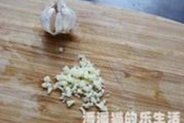 核桃仁拌豆尖的做法图解3