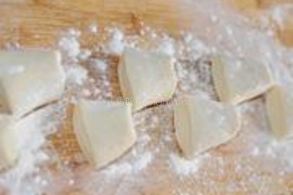 韭菜素包子的做法图解5