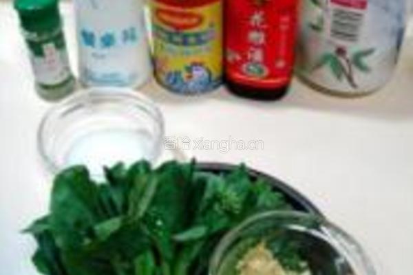 蒜蓉炒芥兰的做法图解1