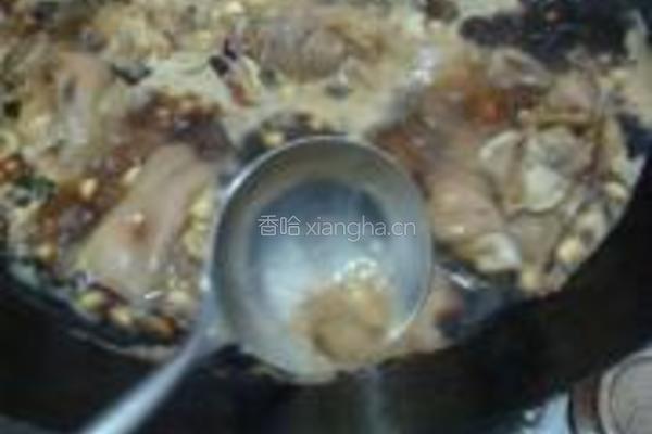 红烧黄豆猪蹄的做法图解7