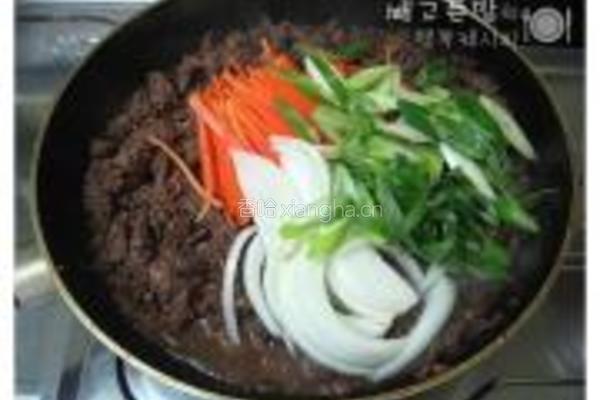 牛肉紫菜包饭的做法图解5