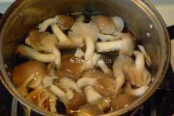 青菜炒蘑菇的做法图解2