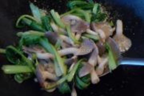 青菜炒蘑菇的做法图解5