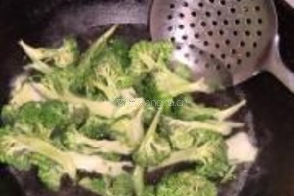 腊肠煲仔饭的做法图解7