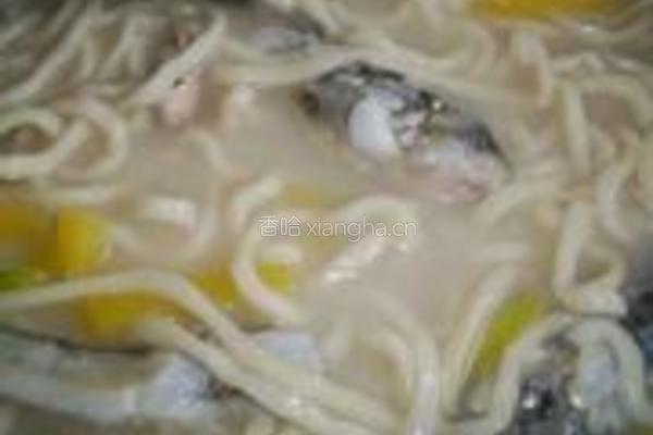 南瓜鱼汤面的做法图解6