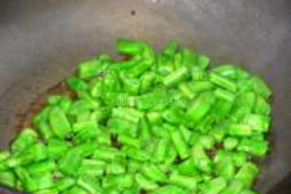 干煸四季豆的做法图解3