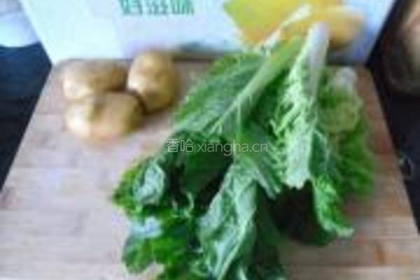 小白菜炖土豆的做法图解1