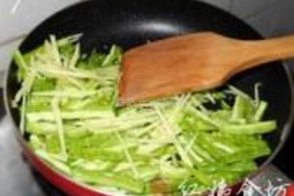 姜丝苦瓜炒鸡块的做法图解7