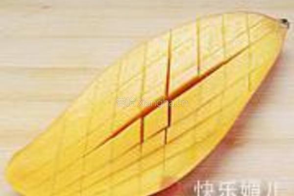水果海鲜沙拉的做法图解2