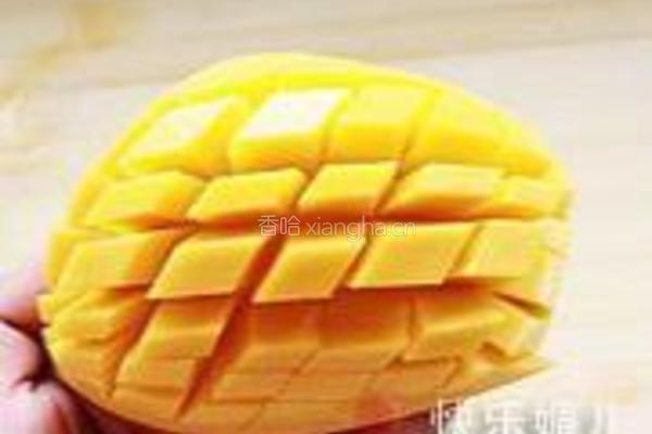 水果海鲜沙拉的做法图解3