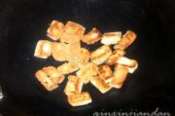 白菜豆干炒腊肉的做法图解6