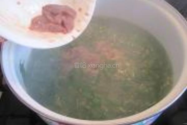 枸杞鸡肝汤的做法图解4