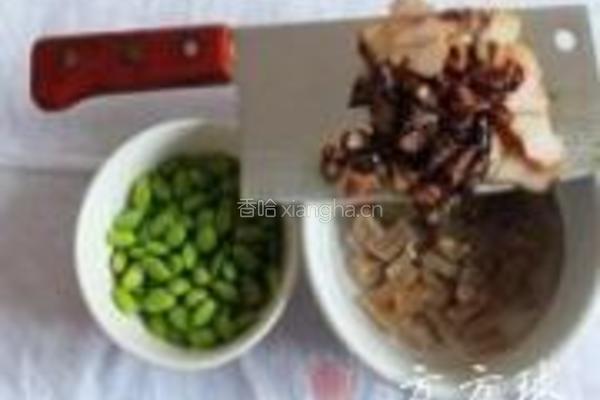 毛豆腊肉炒豆干的做法图解3