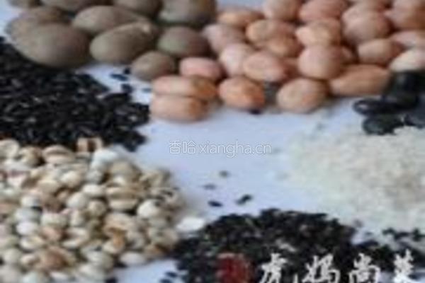 乌发养颜早餐粥的做法图解1