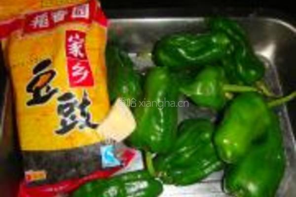 虎皮青椒的做法图解1