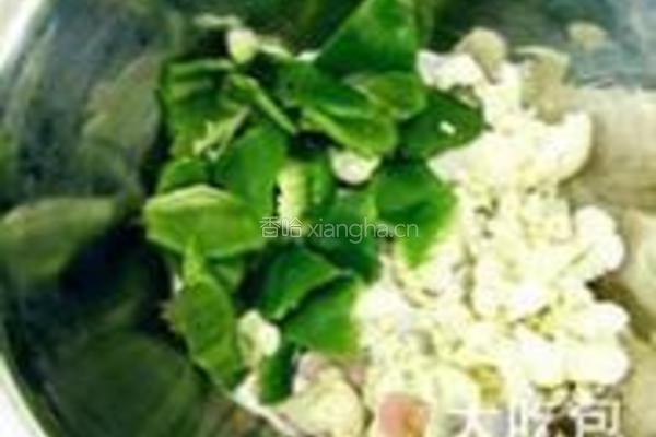 干锅五花肉菜花的做法图解1