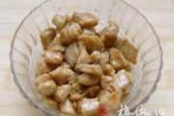 榨菜鸡丁的做法图解4