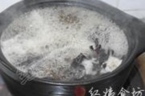 灵芝莲子百合粥的做法图解4