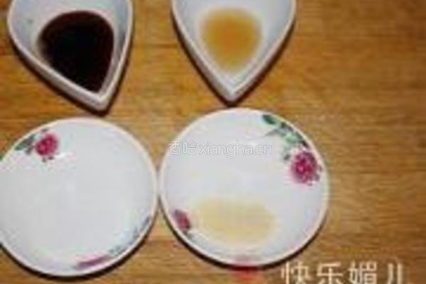 紫菜头炒肉丝的做法图解2