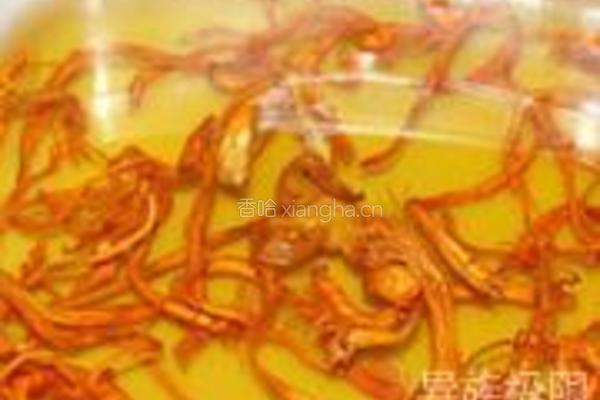 金虫草鲈鱼汤的做法图解1