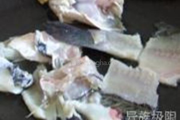 金虫草鲈鱼汤的做法图解3