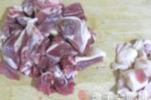 土豆花雕酒焖鸭块的做法图解2