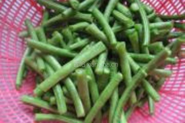 笋干豇豆的做法图解1