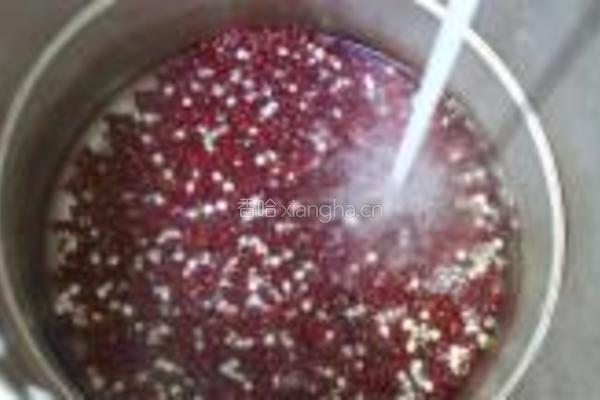 红豆薏仁汤的做法图解2