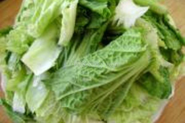 木耳烧白菜的做法图解1