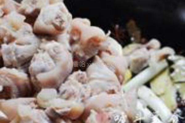 卤水猪蹄的做法图解4