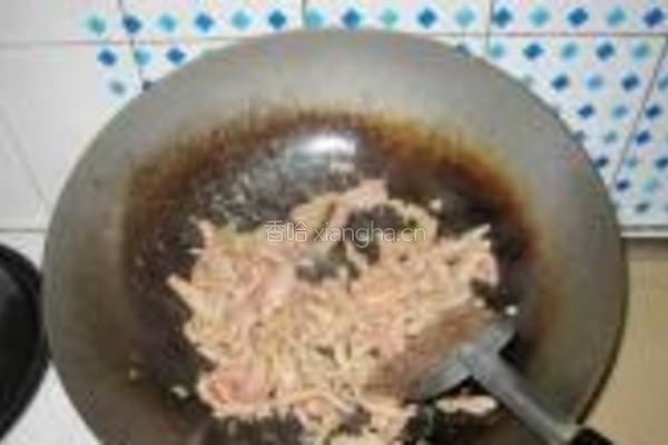 青椒炒牛肉丝的做法图解4