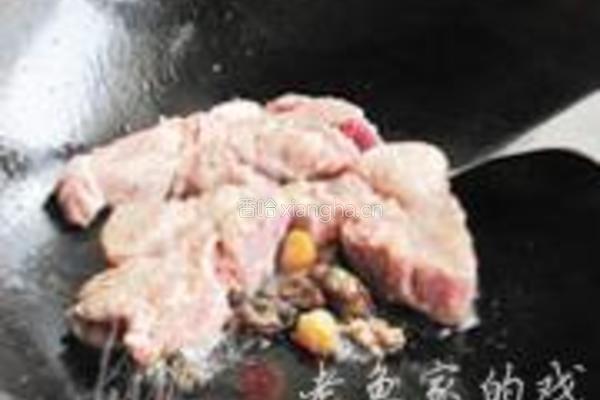 苹果杏肉沙骨汤的做法图解2