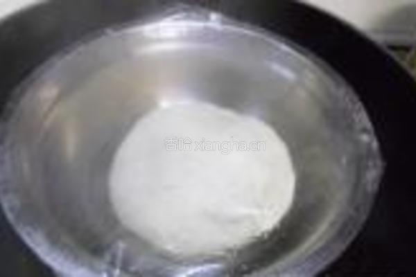 茄子生菜披萨的做法图解3