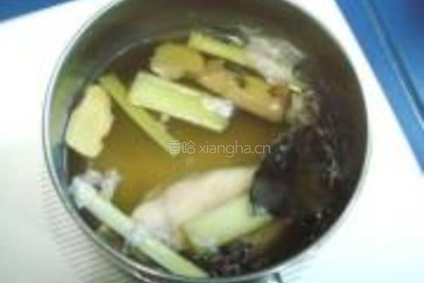 手撕鸡拌芥末凉粉的做法图解7