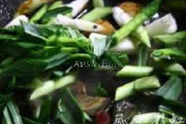 青蒜炒皮蛋的做法图解4