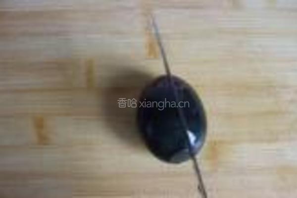 榨菜皮蛋拌豆腐的做法图解4