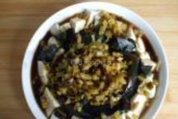 榨菜皮蛋拌豆腐的做法图解8