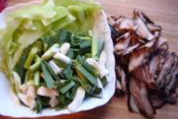 莴笋蒜苗腊肉的做法图解1