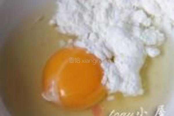香蕉鲜虾卷的做法图解7