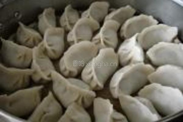 红萝卜牛肉饺的做法图解14
