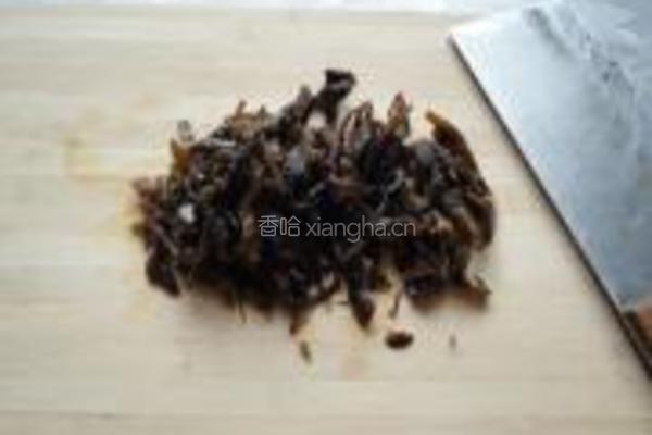木耳拌黄瓜的做法图解3