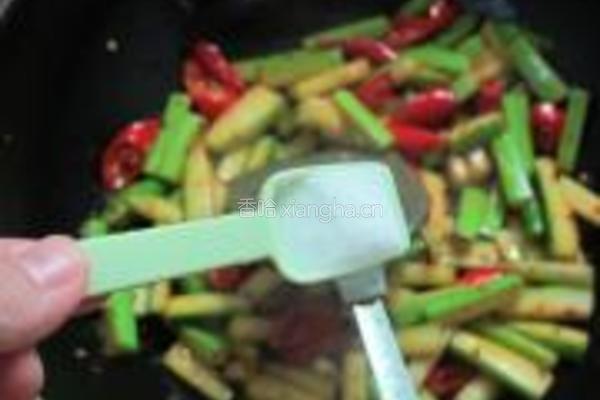 南昌风味炒瓠子皮的做法图解7