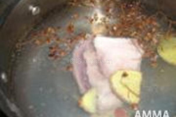酸菜白肉熬土豆的做法图解2
