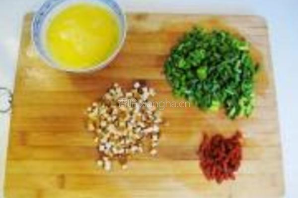 韭菜花炒豆腐干的做法图解2